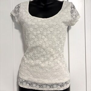 Garage White Lace Short Sleeve Floral Shirt Top Size Small